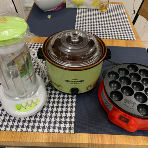 家電3点セット　たこ焼き器　ジュースミキサー　クロッククッカー