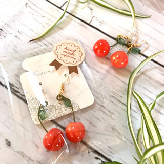 ⭐️艶々さくらんぼのピアス⭐️の画像