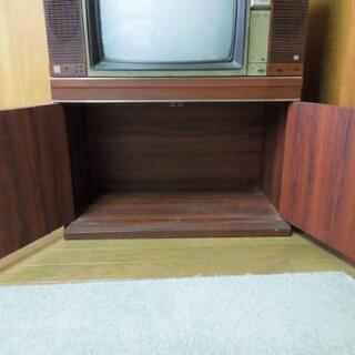サザエさん家のモデルになったブラウン管テレビの画像