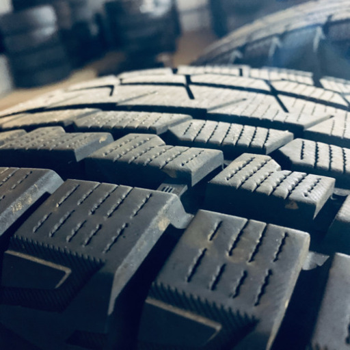 ハリアー スタッドレス 4本セット 17インチ バリ溝  225/65R17