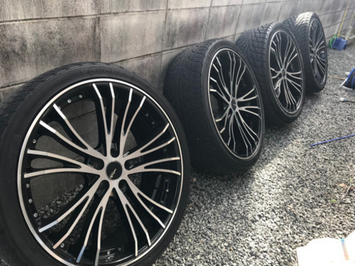 アネーロ　22インチ 8.5J +35 114.3
