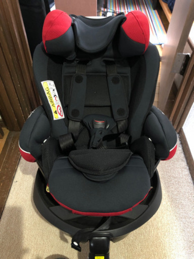 アップリカ　チャイルドシート新生児から