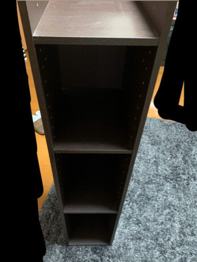 シンプルな細身収納