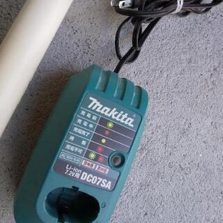 商談中：マキタ　makita　業務用　コードレス掃除機　バッテリー付きの画像