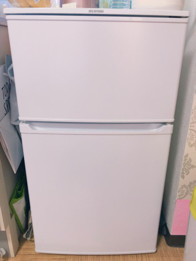 アイリスオーヤマ 冷蔵庫 90L 2ドア 右開き 温度調節6段階 省エネ ホワイト IRR-A09TW-W