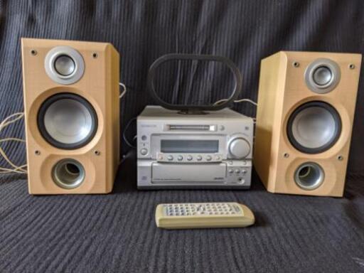 美品　3連装CD、MDミニコンポ