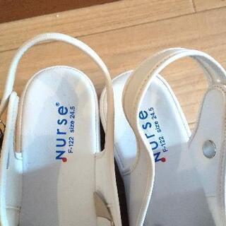 ナースサンダル 未使用の画像
