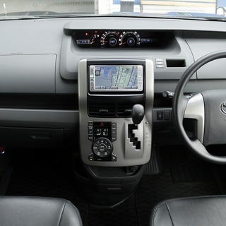 ⭐誰でも車がローンで買える⭐🚗自社ローン専門店🚗ヴォクシー Ｚ ブラックの画像