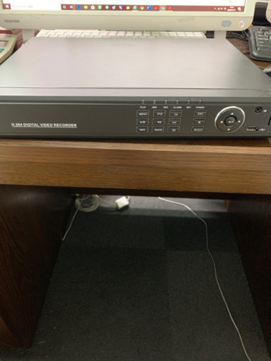 防犯カメラ　一式セット　カメラ2台　レコーダー、配線類など