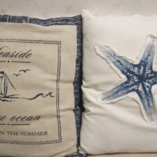 マリン柄のクッション2点