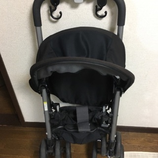 コンビ　チャイルドシート ベビーカーの画像