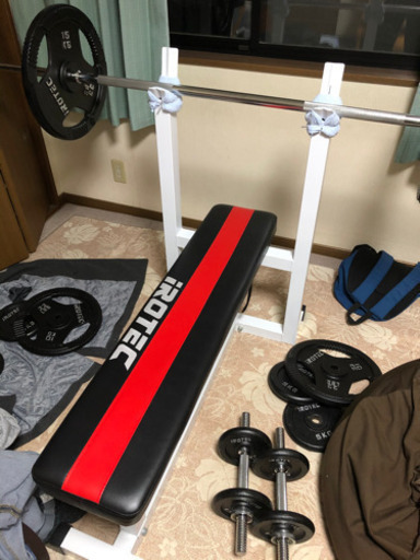 ベンチプレス　ダンベル