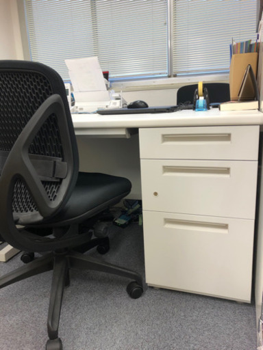 ＊中古＊仕事用デスク・椅子セット 事務所 肩肘机チェアー付き