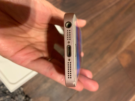 iPhoneSE 128G Y! mobile 本体