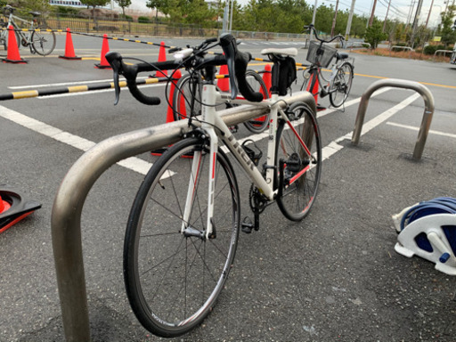 <交渉完了, 引き渡し待ち>TREK 1.1  2015年モデル　カスタム済み、アルテグラホイール込み