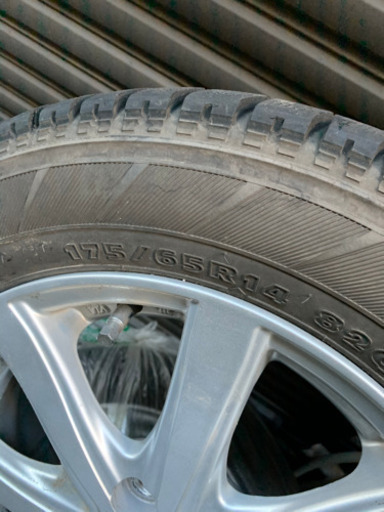 ゼトロ　ICE EDGE スタッドレスタイヤ