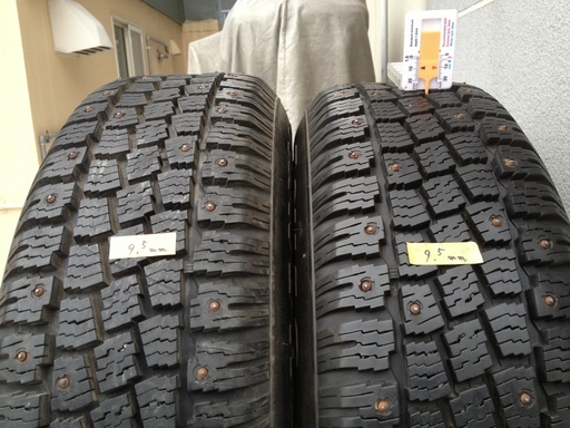 スパイクタイヤ 195 /65R15 アルミホイール付 HANKOOK ４本セット PCD  マルチピッチ(100 114.3)  5穴 6.5J オフ＋45 トヨタ プリウス ノア VOXY カローラ系