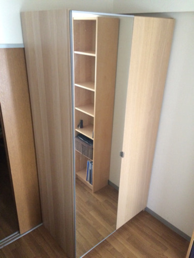 IKEAのPAXのワードローブ