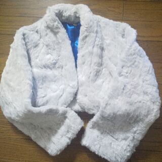 ファー風ボレロ　ユニクロ　M