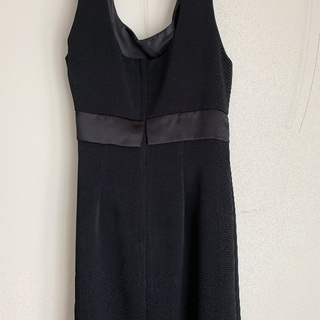 ドレス膝上黒の画像