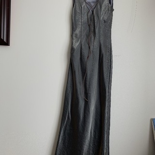 値下げ　パーティードレス　シルバーの画像