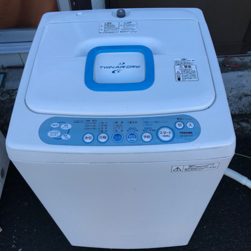 洗濯機　清掃済み　女性の方が使われてたのでキレイです