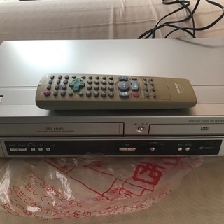 ビデオ＋DVDデッキ　×３台