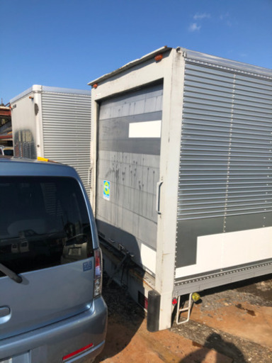 またまた入荷☆人気のシャッター式コンテナ美品早い者勝ち