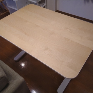 机・デスク　120x80cm Ikea BEBANKT（イケア・...