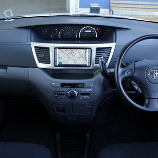 ⭐誰でも車がローンで買える⭐🚗自社ローン専門店🚗ヴォクシー Ｚ　煌 パールの画像