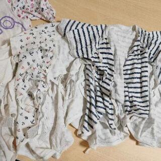 新生児服6枚+70サイズの服1枚の画像