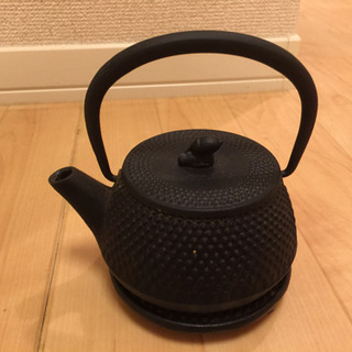 南部鉄器の鉄瓶とガスコンロ