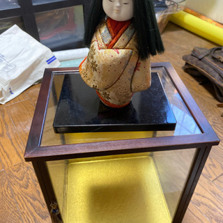 木目込み人形とケース