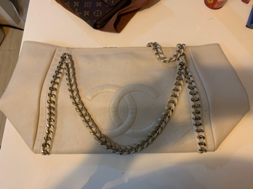 ■シャネル ココマーク キャビアスキン チェーントートバッグ ホワイト