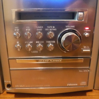 AIWA コンポ【XR-MJ1】 CD／MD／カセットテープ／AM・FMラジオの画像