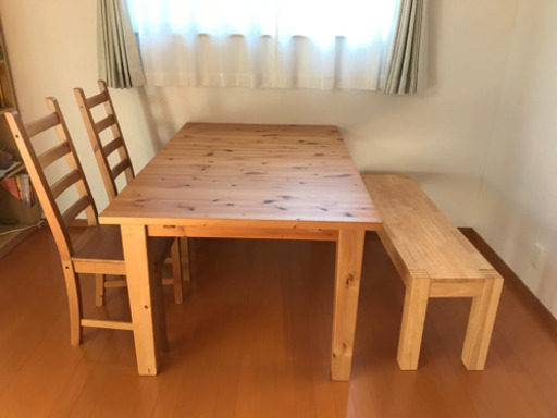 IKEAのダイニングテーブル＆ベンチ