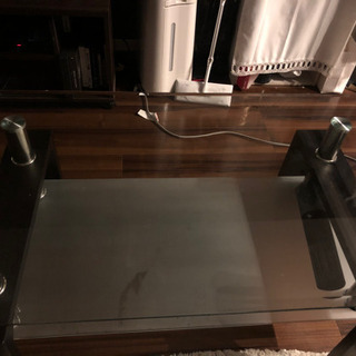 ガラステーブルの画像