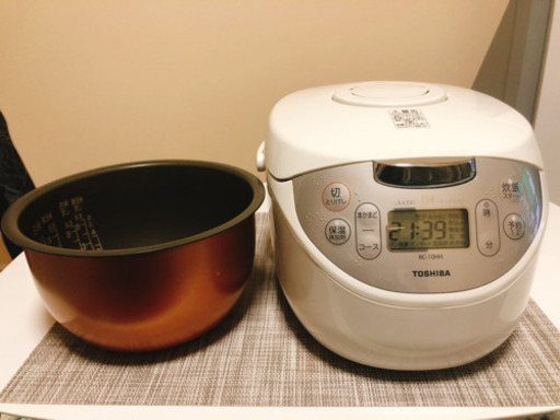 東芝　IH炊飯器5.5合(RC-10HH)