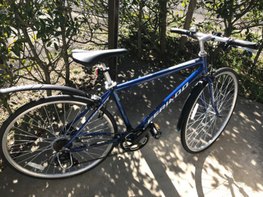 自転車 クロスバイク スポーツバイク