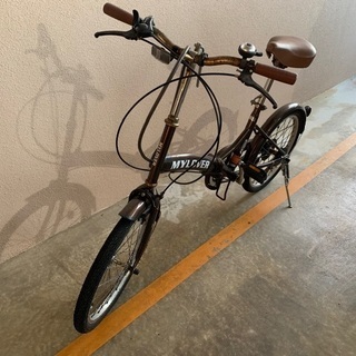 ギア付き折りたたみ自転車の画像