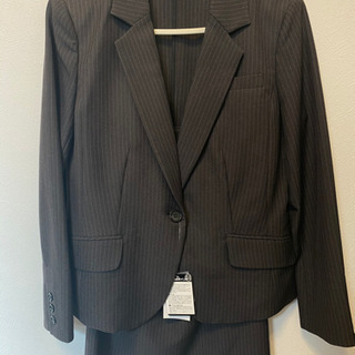 【新品】レディーススーツ