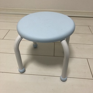丸椅子 2つ