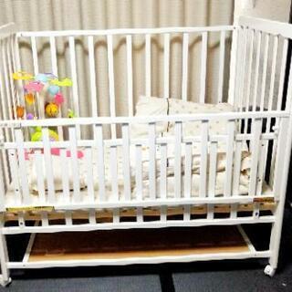 ベビーベッド布団セット　メリーおまけ付き