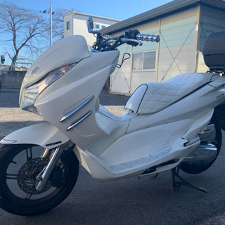 HONDA PCX125 JF28 24年式になります。