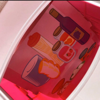 ピンクのキッチンの画像