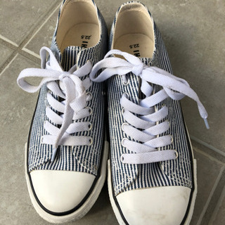 クロッシー　スニーカー　22.5の画像