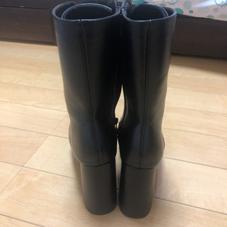 新品のブーツの画像