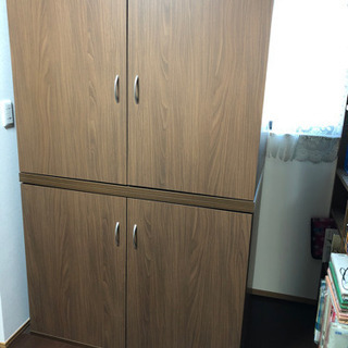 布団箪笥（上下に分かれるタイプ）