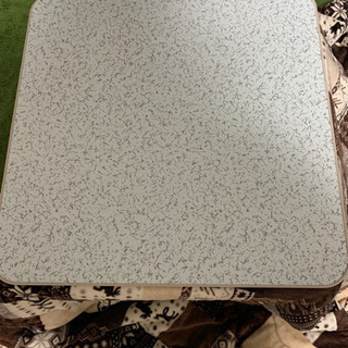 コタツ、コタツ布団のセットの画像