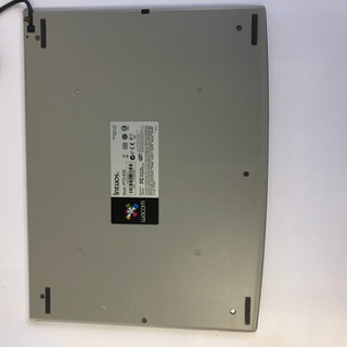 Wacom. intros.    Model. PTZ-630. タブレットの画像